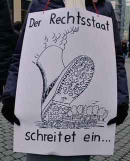 Der Rechtsstaat schreitet ein